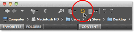 Haciendo clic en el icono Abrir en Camera Raw en Adobe Bridge CS6.  Imagen © 2013 Photoshop Essentials.com