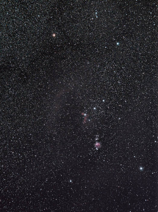 Fotografía del cielo nocturno de Rigel, Nebulosa Cabeza de Bruja, Betelgeuse, Nebulosa Roseta