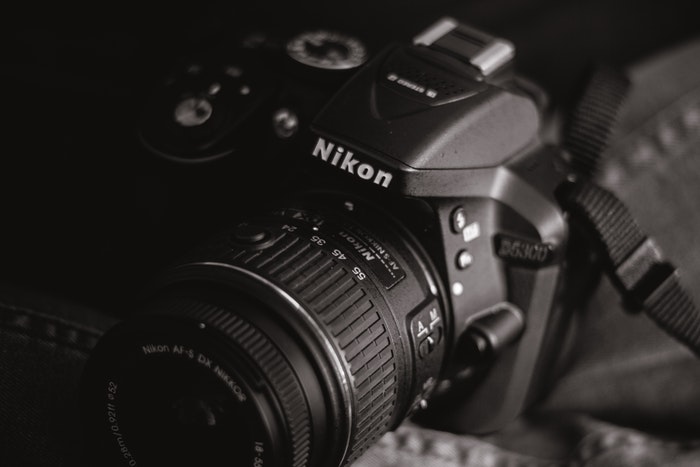 Una cámara Nikon DSLR