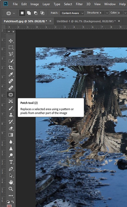 Una captura de pantalla que muestra dónde está la herramienta de parche en Photoshop.
