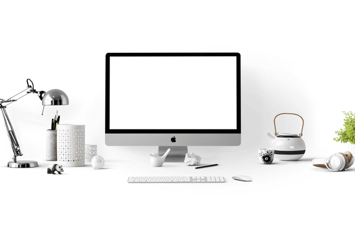 Una configuración de oficina blanca prístina para marketing fotográfico