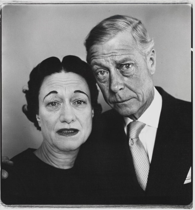 Retrato en blanco y negro de una pareja: consejos para posar personas en fotografías