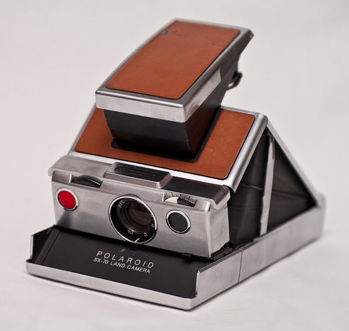 Primera cámara réflex con enfoque automático Polaroid 1979