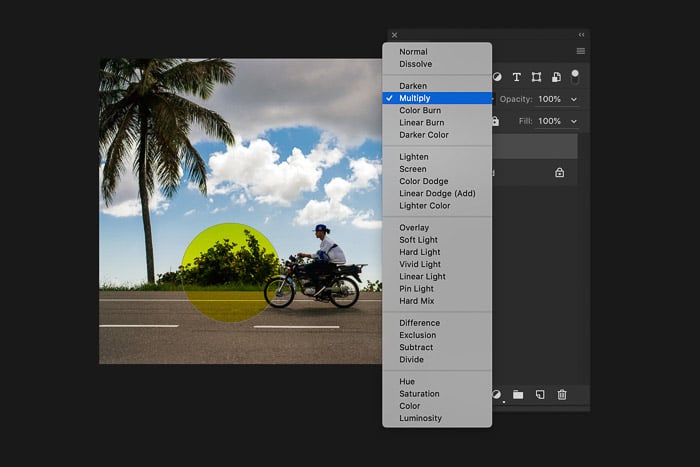 Una captura de pantalla del uso del panel de capas de Photoshop: modo de fusión