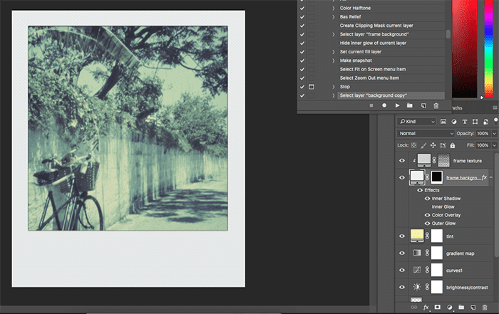 una captura de pantalla de la edición con Polaroid Generator / Polanoid en Photoshop