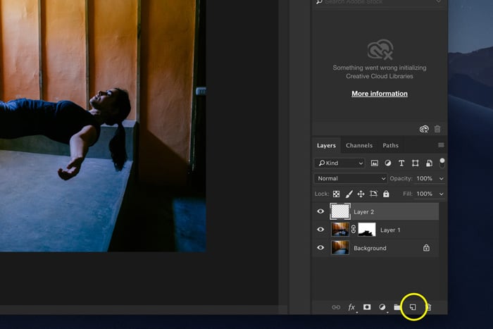 Una captura de pantalla que muestra cómo editar la fotografía de levitación en Photoshop: agregar una sombra