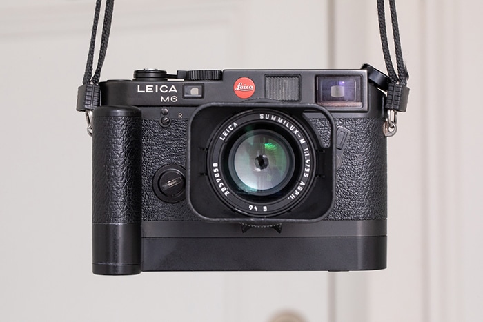 Leica M6 con empuñadura M