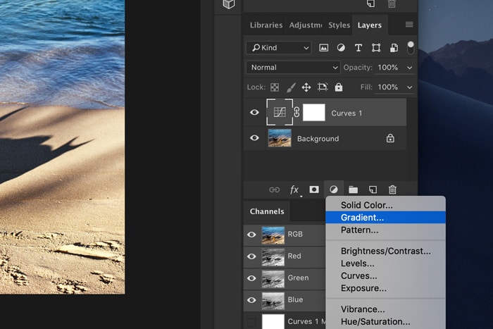 Una captura de pantalla de cómo agregar fugas de luz a una foto en Photoshop: agregar un degradado