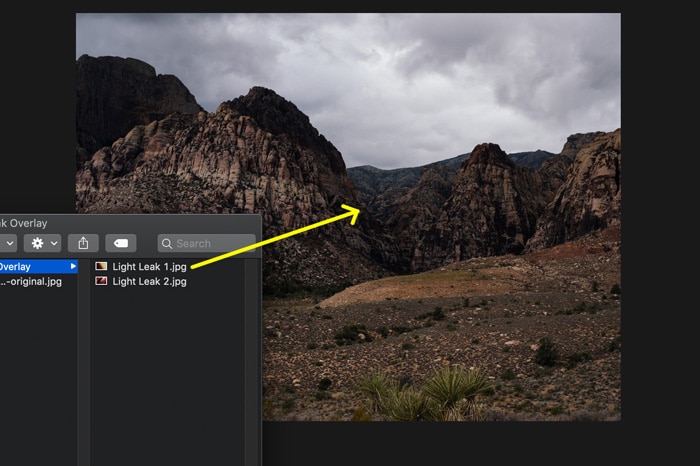 Una captura de pantalla que muestra cómo utilizar las superposiciones de fugas de luz en Photoshop