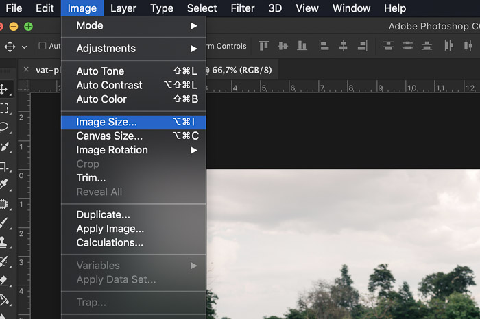 Una captura de pantalla que muestra cómo seleccionar el tamaño de la imagen en Adobe Photoshop 