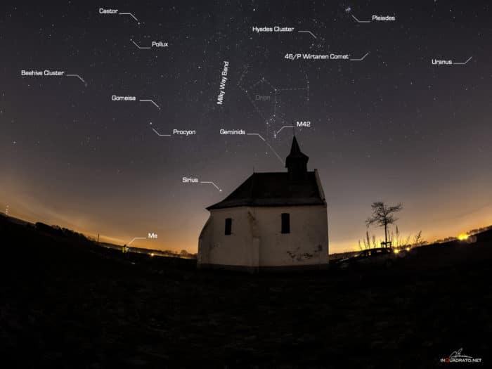 Una pequeña capilla cerca de la ciudad belga de Busval es el primer plano perfecto para una astrofotografía de ojo de pez.