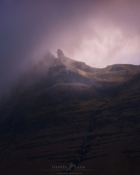 Fotografía atmosférica de la montaña de la escarpada península de Snæfellsnes en Islandia al atardecer