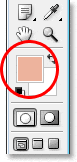 La muestra de color de primer plano en la paleta de herramientas de Photoshop ahora muestra el color muestreado.