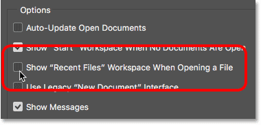 Desmarcando la opción Mostrar espacio de trabajo de archivos recientes al abrir un archivo.  Imagen © 2016 , Photoshop Essentials.com