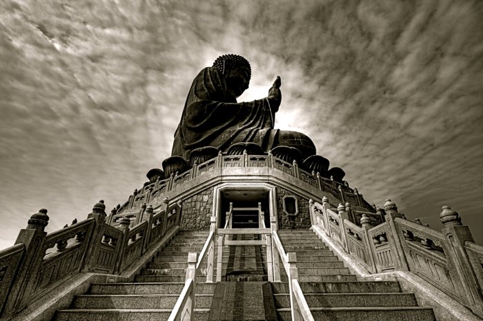 Foto HDR del lado de una estatua de Buda