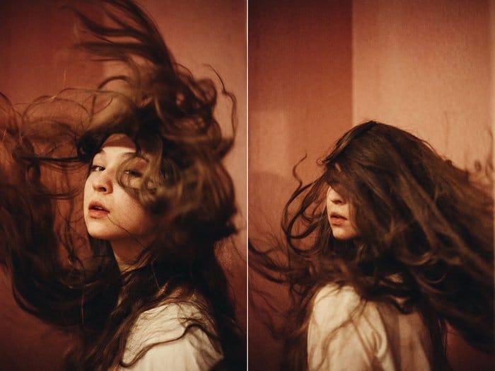 Un díptico de fotografía de retrato genial de una modelo femenina con cabello azotado por el viento