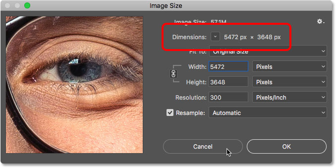 Las dimensiones en píxeles del documento abierto en el cuadro de diálogo Tamaño de imagen en Photoshop