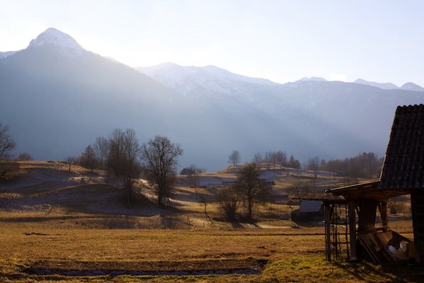 una foto editada de las montañas eslovenas