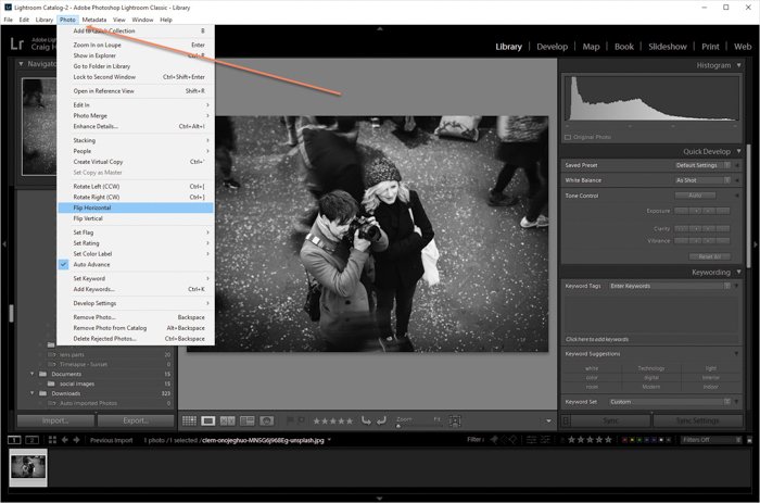 una captura de pantalla que muestra cómo voltear una imagen en Lightroom