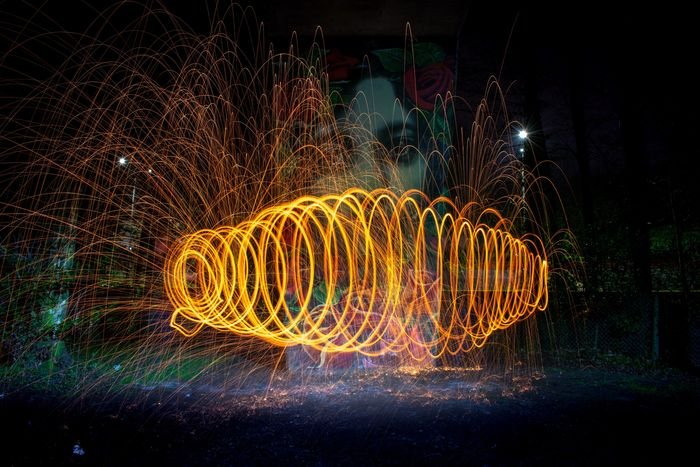 efecto espiral creado con fotografía de lana de acero