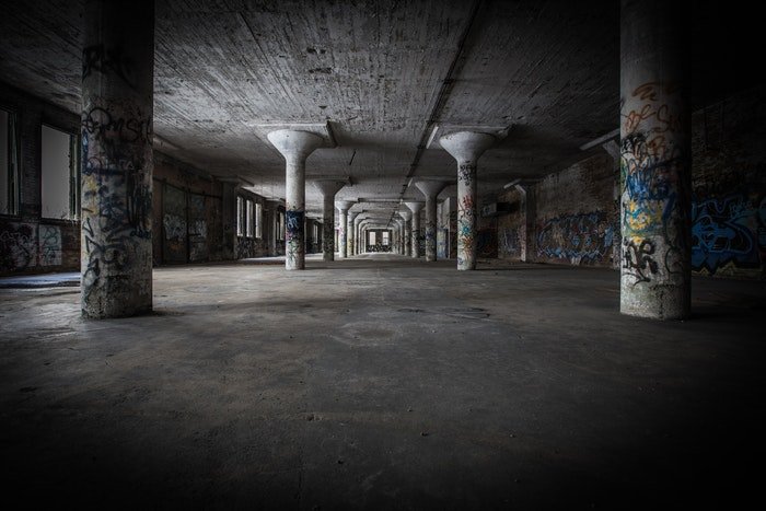 un espacio industrial abandonado para la exploración urbana