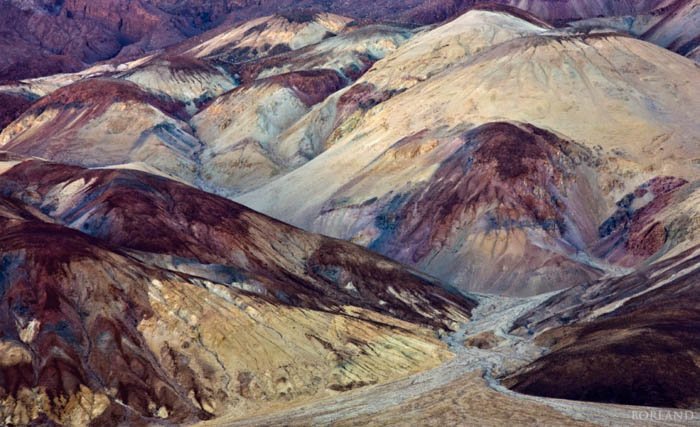 Fotografía del desierto del Valle de la Muerte capturada con un teleobjetivo
