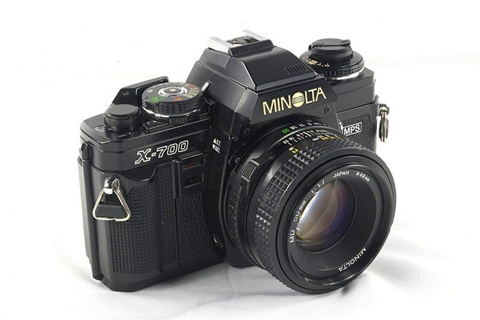La cámara Minolta X-700 de 35 mm