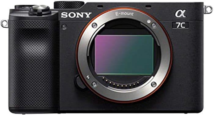 una imagen de una cámara de viaje Sony Alpha 7C