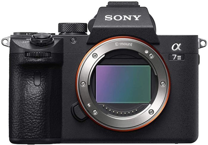 una imagen de una cámara sin espejo Sony A7 III para lapso de tiempo