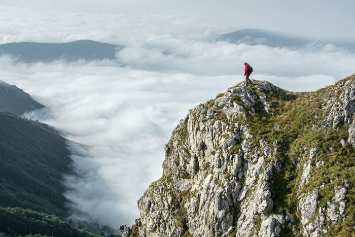 Paisaje montañoso desde una perspectiva de vista de pájaro