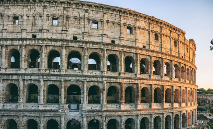 Una imagen de viaje del Coliseo en Roma