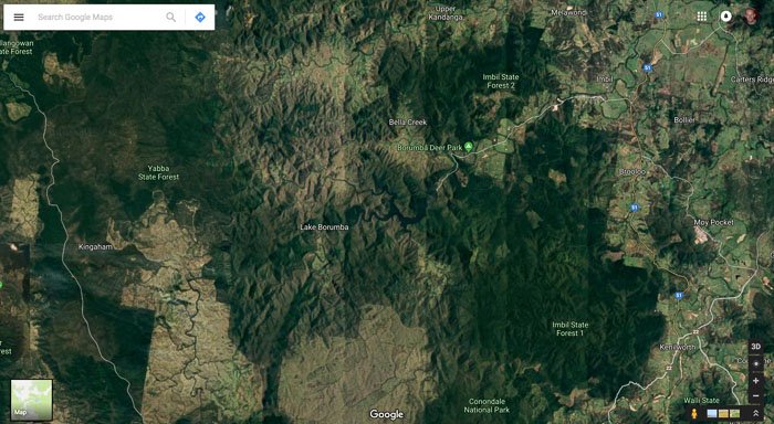captura de pantalla de la vista satelital de google maps para investigar el paisaje para la fotografía con drones
