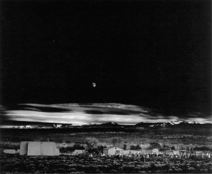 Fotografía de paisaje en blanco y negro de Ansel Adams