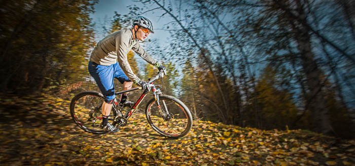 Fotografía de aventuras de un ciclista