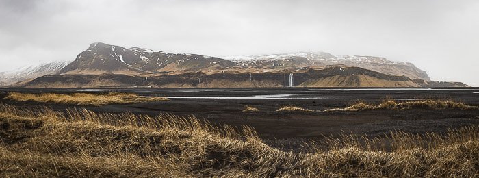 Foto panorámica de un paisaje tomada durante el Taller de fotografía de Islandia de Casey Kiernan.