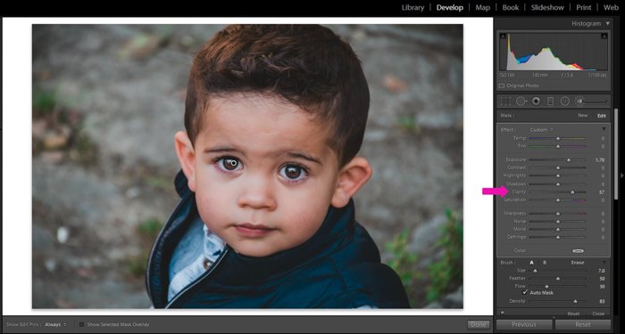 Editar un retrato de un niño pequeño usando un Pincel con Claridad +57 y Exposición +1.70