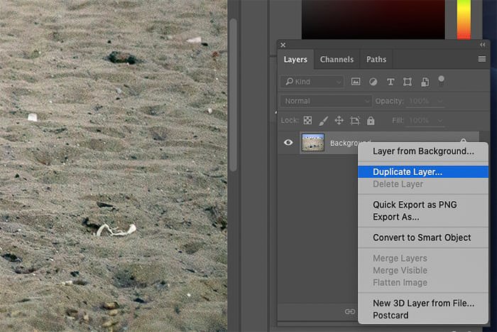 Una captura de pantalla de cómo eliminar objetos de una foto con la herramienta de sello de clonación de Photoshop