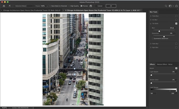 Captura de pantalla del espacio de trabajo de Photoshop.  Muestra el espacio de trabajo de la galería de desenfoque con el desenfoque de cambio de inclinación aplicado.
