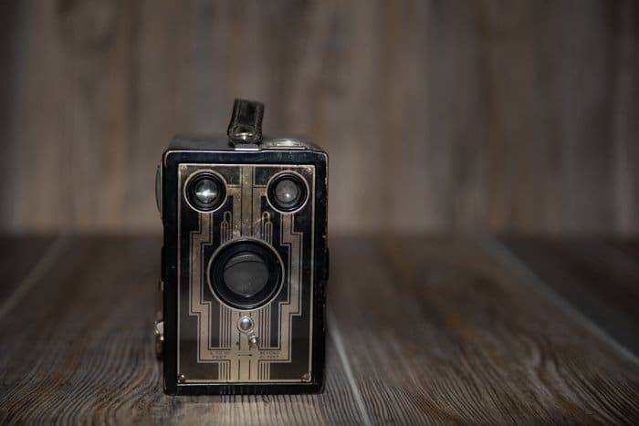 una fotografía de producto de cámara vintage
