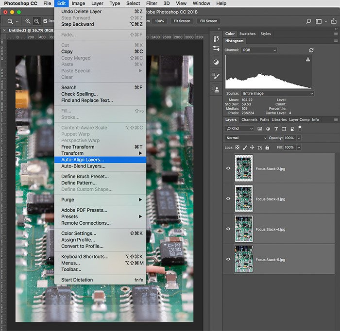 Captura de pantalla del apilamiento de enfoque en Photoshop, después de Auto-Align
