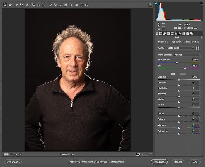 Captura de pantalla de la apertura del archivo RAW con la edición de retratos de Photoshop