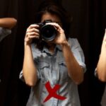 tres posiciones para sujetar la cámara hacia arriba - Cómo sujetar una cámara