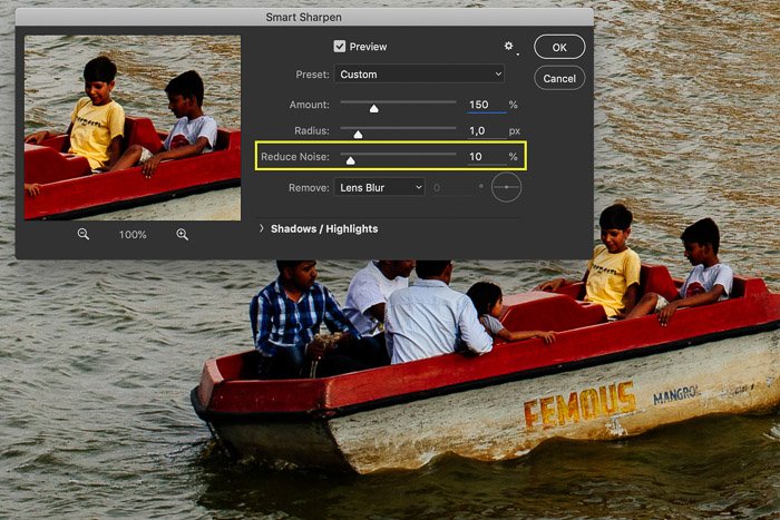 Captura de pantalla de la edición de una imagen en Photoshop que muestra un bote de remos en la India.