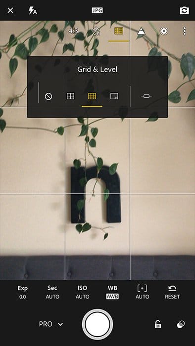 Una captura de pantalla de la edición con Adobe Lightroom mobile